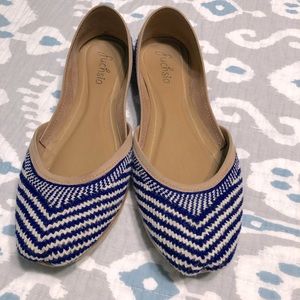 Fuchsia hand embroidered Blue Peplum flats size 7